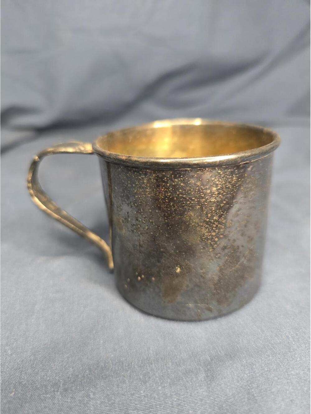 Vintage Oneida Silver Plated Baby Child Cup with Handle